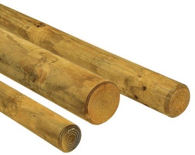 Rollizos torneados de madera tratada